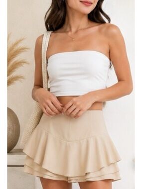 English Factory NWT Ruffled Layered Mini Skort Beige Size Small